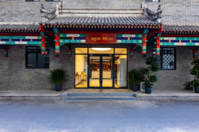 Happy Dragon Hotel - Close to Forbidden City & Wangfujing Street & Line 5,6,8 Subway Nearby & Free coffee & Free laundry & Fluent English speaking,Tourist attractions ticket service & food recommendat